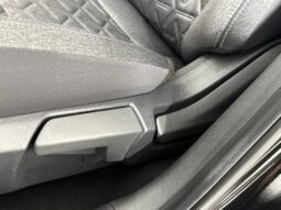 
										Nissan Kicks full									
