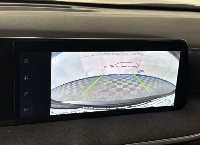 
								Nissan Kicks full									