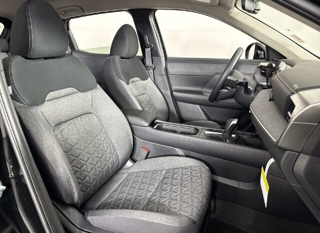 
								Nissan Kicks full									
