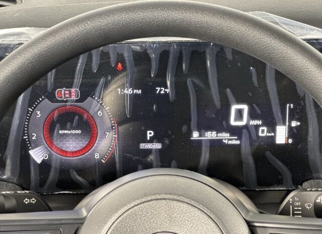 
								Nissan Kicks full									