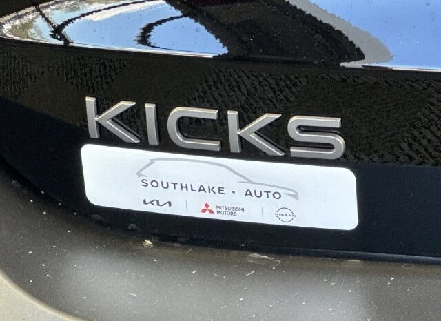 
								Nissan Kicks full									
