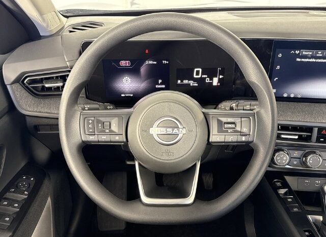 
								Nissan Kicks full									