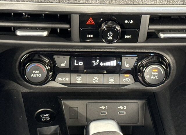 
								Nissan Kicks full									