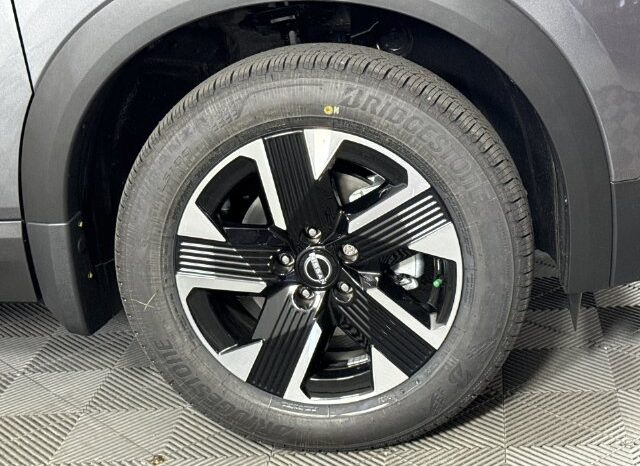 
								Nissan Kicks full									