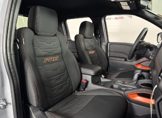 
								Nissan Frontier full									