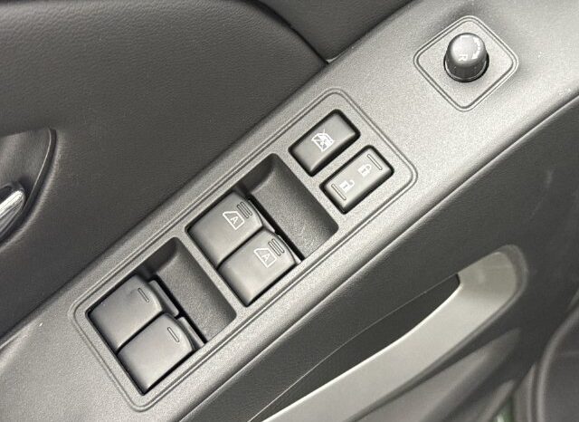 
								Nissan Frontier full									