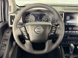 
										Nissan Frontier full									