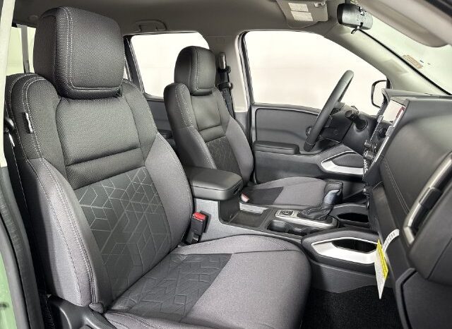 
								Nissan Frontier full									