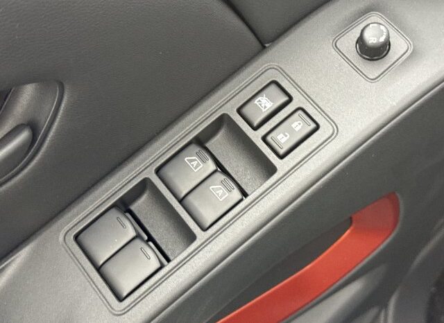
								Nissan Frontier full									