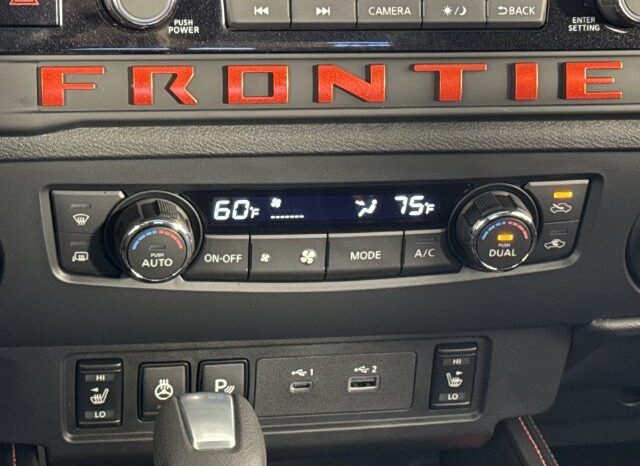 
								Nissan Frontier full									