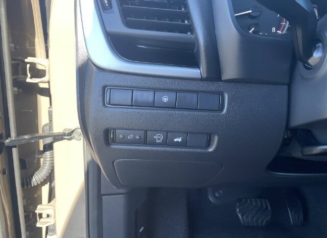 
								Nissan Rogue full									