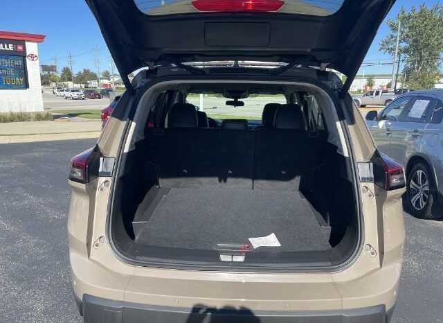 
								Nissan Rogue full									