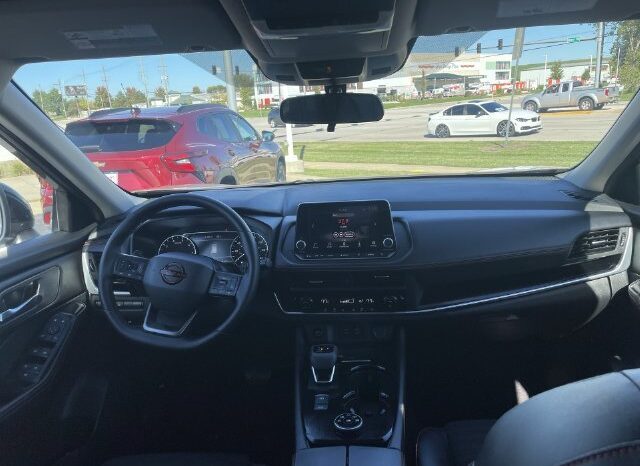 
								Nissan Rogue full									