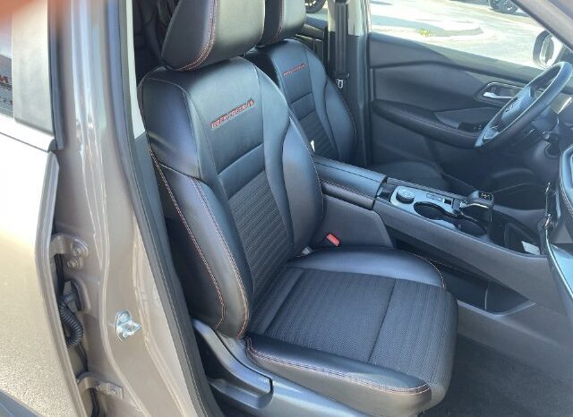 
								Nissan Rogue full									