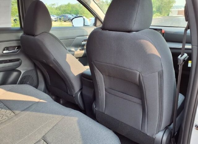
								Nissan Kicks full									