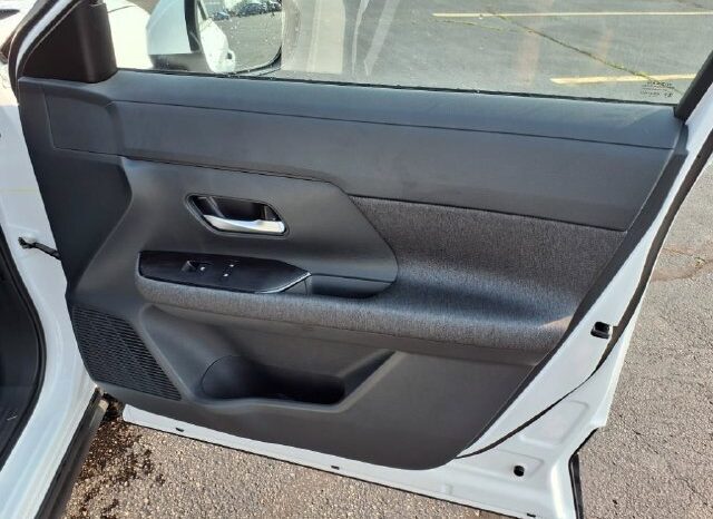 
								Nissan Kicks full									