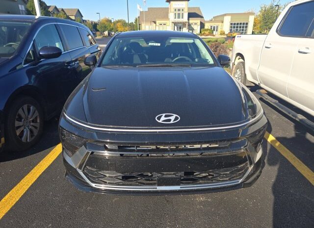 
								Hyundai Sonata full									