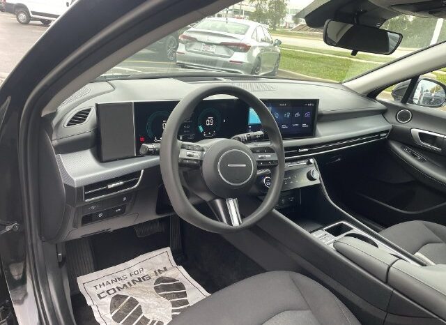 
								Hyundai Sonata full									