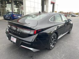 
										Hyundai Sonata full									