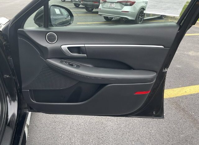 
								Hyundai Sonata full									
