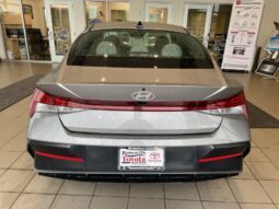 
										Hyundai Elantra full									