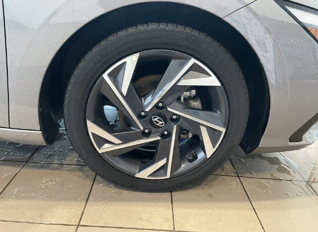 
								Hyundai Elantra full									