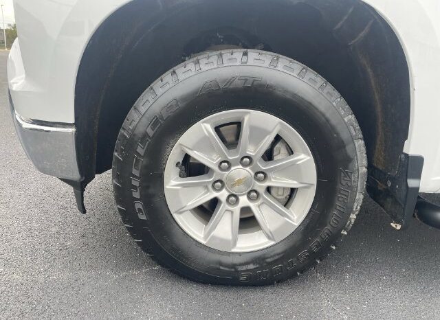 
								Chevrolet Silverado 1500 full									