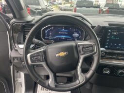 
										Chevrolet Silverado 1500 full									