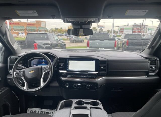 
								Chevrolet Silverado 1500 full									
