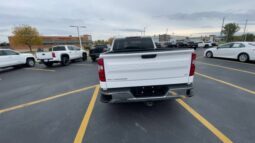 
										Chevrolet Silverado 1500 full									