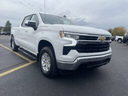 
										Chevrolet Silverado 1500 full									