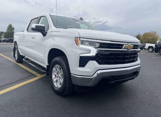 
								Chevrolet Silverado 1500 full									