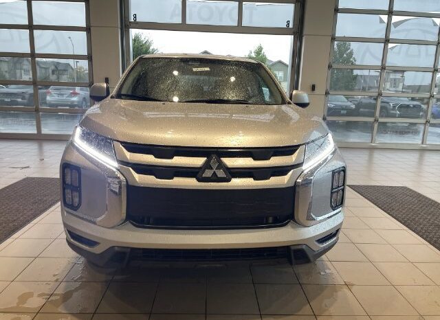 
								Mitsubishi Outlander Sport full									
