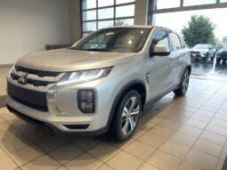 
										Mitsubishi Outlander Sport full									