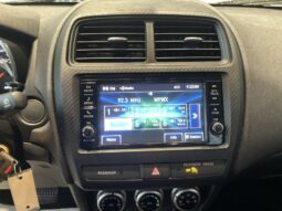 
										Mitsubishi Outlander Sport full									