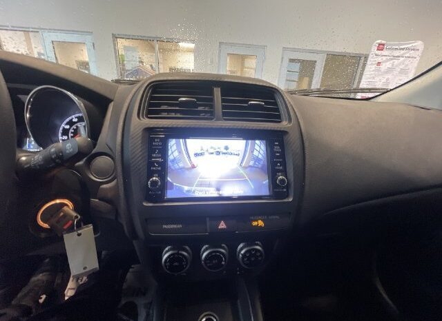 
								Mitsubishi Outlander Sport full									