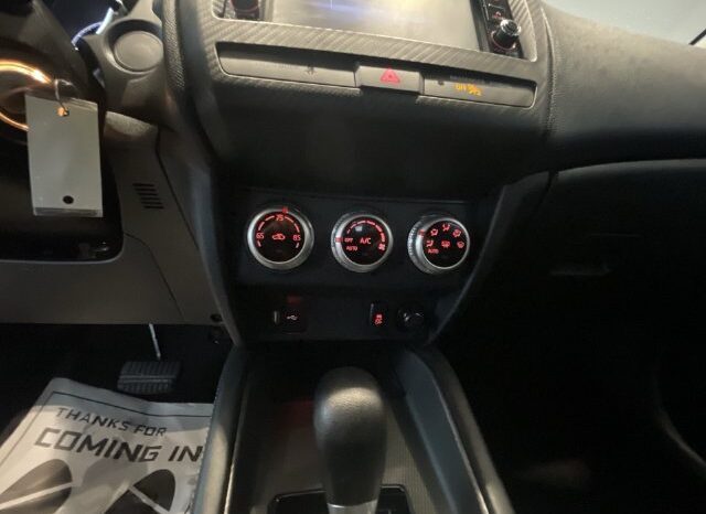 
								Mitsubishi Outlander Sport full									