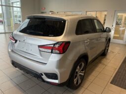 
										Mitsubishi Outlander Sport full									