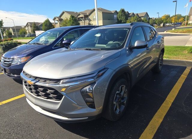 
								Chevrolet Trax full									