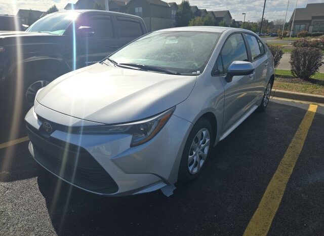 
								Toyota Corolla full									