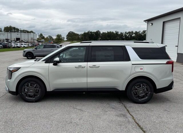 
								Kia Carnival Hybrid full									