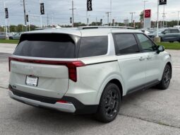 
										Kia Carnival Hybrid full									