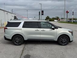 
										Kia Carnival Hybrid full									