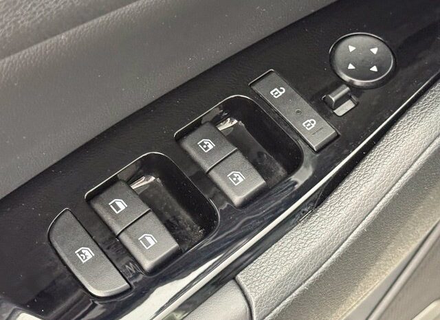 
								Kia Sportage full									