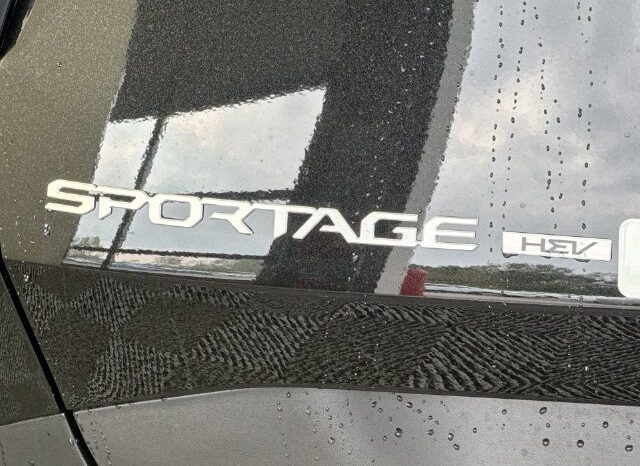
								Kia Sportage Hybrid full									
