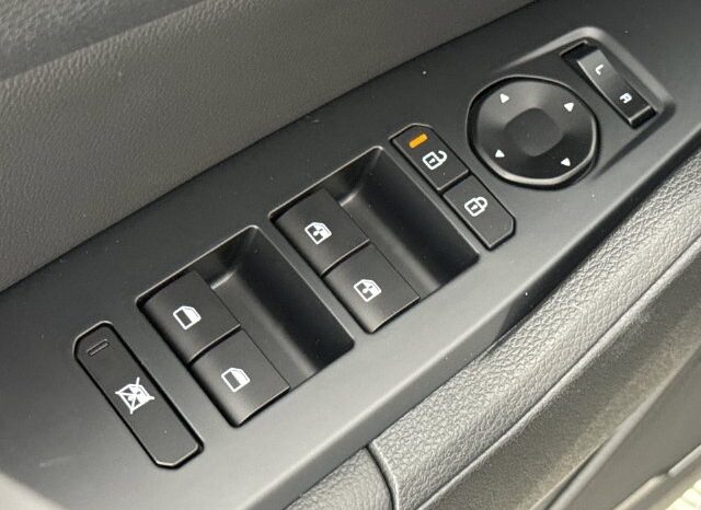 
								Kia Sportage full									