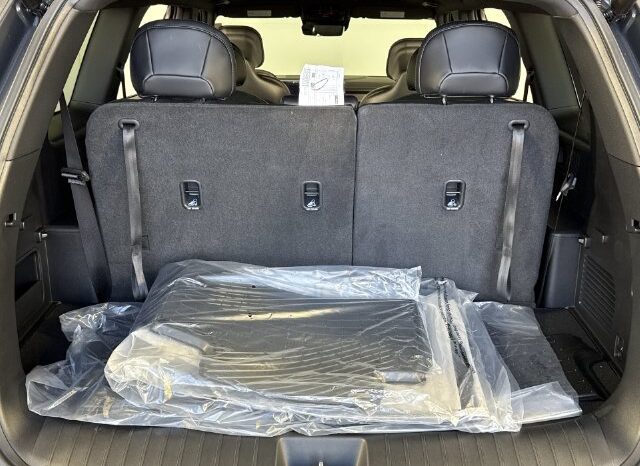 
								Kia Telluride full									