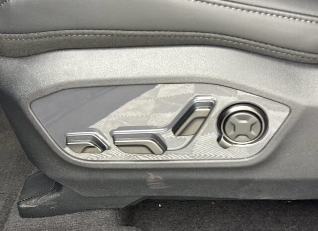 
								Kia Telluride full									