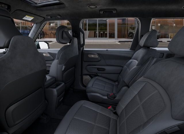
								Kia Telluride Hybrid full									