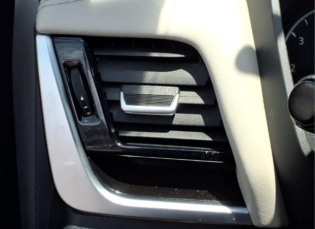 
								Nissan Rogue full									